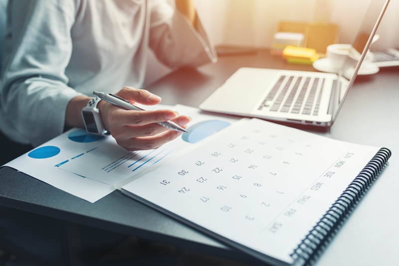 woman-checking-calendar